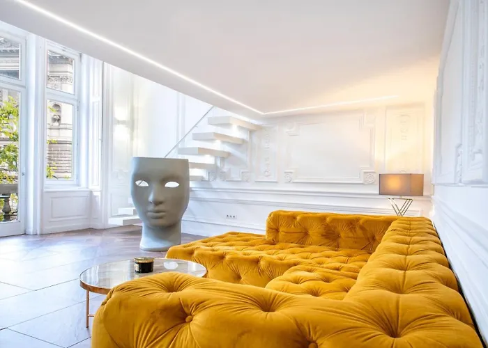 Enzo Capo Vip Suite